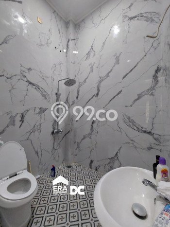 Hunian Elit LB 150m2 Siap Pakai Desain Elegan di Graha Padma, Semarang Hunian Elit LB 150m2 Siap Pakai Desain Elegan di Graha Padma, Semarang