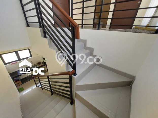 Rumah Luas Asri 3 KT Siap Pakai di BSB City Semarang Rumah Luas Asri 3 KT Siap Pakai di BSB City Semarang