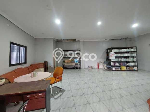 Gudang Dijual di Semarang LT 600m2 & LB 450m2 Lokasi Terbaik! Gudang Dijual di Semarang LT 600m2 & LB 450m2 Lokasi Terbaik!