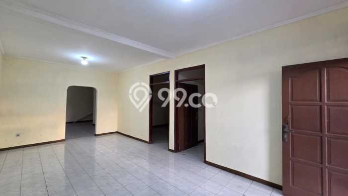 Jual Rumah Bagus Siap Huni LB 160m2 di Argomulyo, Salatiga Jual Rumah Bagus Siap Huni LB 160m2 di Argomulyo, Salatiga