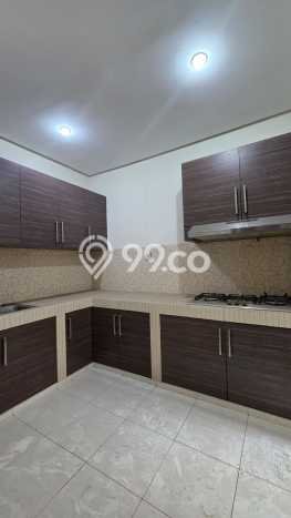 Lokasi strategis! Rumah siap pakai dikontrakkan di Semarang Selatan LB 300m2 Lokasi strategis! Rumah siap pakai dikontrakkan di Semarang Selatan LB 300m2