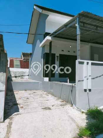 For Sale Rumah 2 Kamar Lokasi Ideal Bagus dan Strategis di Banyumanik For Sale Rumah 2 Kamar Lokasi Ideal Bagus dan Strategis di Banyumanik