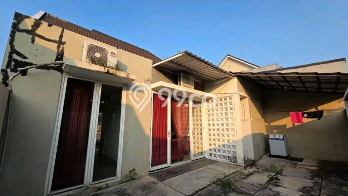 Disewakan! Rumah 2 Kamar Tidur &
1 Kamar Mandi di Citragrand, Semarang Disewakan! Rumah 2 Kamar Tidur &
1 Kamar Mandi di Citragrand, Semarang
