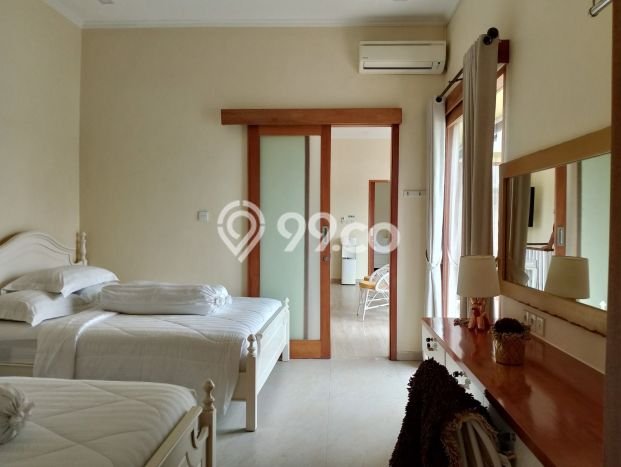 Investasi Menjanjikan! Vila di , Area 165m2m², Dekat Mudah Fasilitas Umum Investasi Menjanjikan! Vila di , Area 165m2m², Dekat Mudah Fasilitas Umum