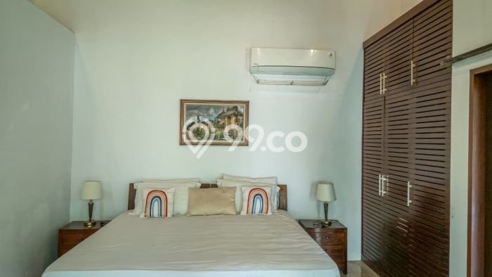 DIJUAL! Vila Kawasan , Luas 650m2m², Akses Mudah Pusat Kota DIJUAL! Vila Kawasan , Luas 650m2m², Akses Mudah Pusat Kota