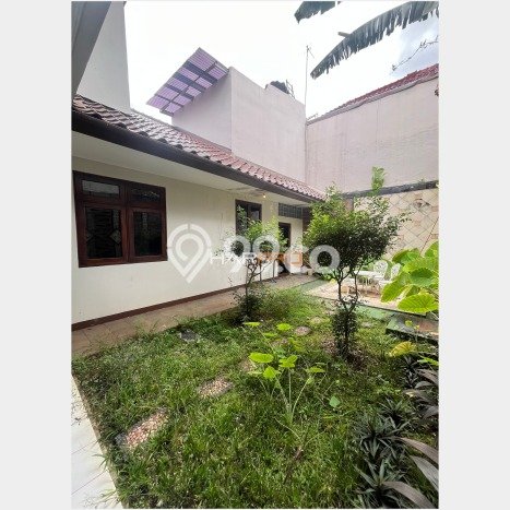 Rumah Luxury Modern Tanpa Renovasi di Pejaten Jakarta Selatan Rumah Luxury Modern Tanpa Renovasi di Pejaten Jakarta Selatan