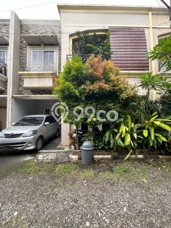 Rumah Strategis Modern Lb 130m2 di Jagakarsa, Jakarta Selatan Rumah Strategis Modern Lb 130m2 di Jagakarsa, Jakarta Selatan