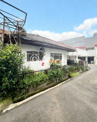 Dijual Rumah Premium dengan Fasilitas Sekitar Komplit di Tebet, Jakarta Selatan Dijual Rumah Premium dengan Fasilitas Sekitar Komplit di Tebet, Jakarta Selatan