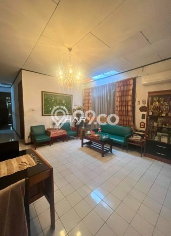 Hunian Mewah Siap Huni LT 561m2 di Pancoran, Jakarta Selatan Hunian Mewah Siap Huni LT 561m2 di Pancoran, Jakarta Selatan