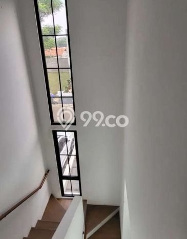 Rumah Elit LB 140m2 Siap Huni Desain Elegan di Alam Sutera, Tangerang Rumah Elit LB 140m2 Siap Huni Desain Elegan di Alam Sutera, Tangerang