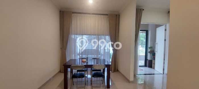 Jarang Ada! Rumah Sewa 5 Kamar Nyaman Siap Huni Gading Serpong Jarang Ada! Rumah Sewa 5 Kamar Nyaman Siap Huni Gading Serpong