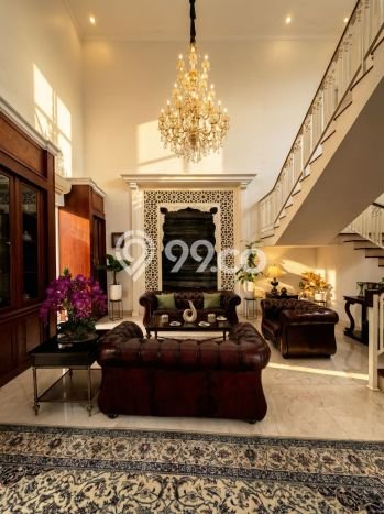 Hunian Mewah LB 1200m2 Siap Huni Desain Elegan di Kemang, Jakarta Selatan Hunian Mewah LB 1200m2 Siap Huni Desain Elegan di Kemang, Jakarta Selatan