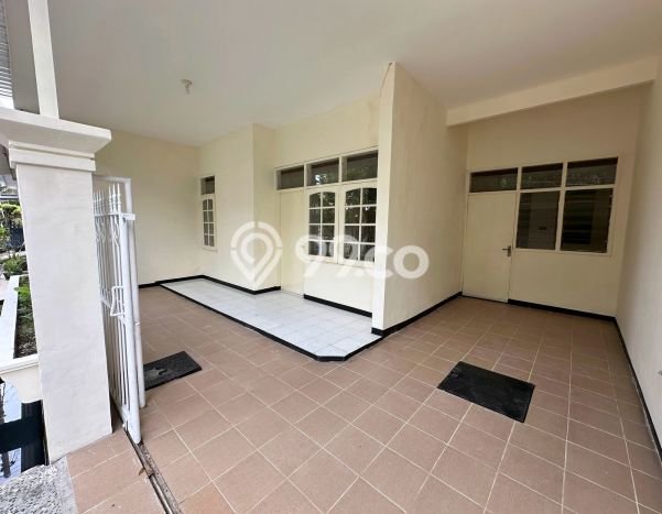 Hunian Cantik Modern Lb 140m2 di Rungkut, Surabaya Hunian Cantik Modern Lb 140m2 di Rungkut, Surabaya
