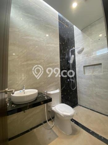 Rumah Luxury Modern Tanpa Renovasi di Citraland Surabaya Rumah Luxury Modern Tanpa Renovasi di Citraland Surabaya