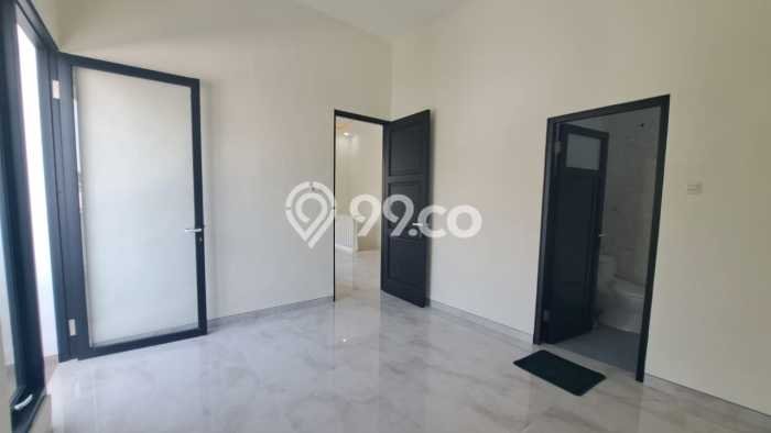 Rumah Strategis Minimalis Lb 202m2 di Kenjeran, Surabaya Rumah Strategis Minimalis Lb 202m2 di Kenjeran, Surabaya