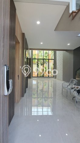 Rumah Elit LB 410m2 Siap Huni Desain Elegan di Citraland, Surabaya Rumah Elit LB 410m2 Siap Huni Desain Elegan di Citraland, Surabaya
