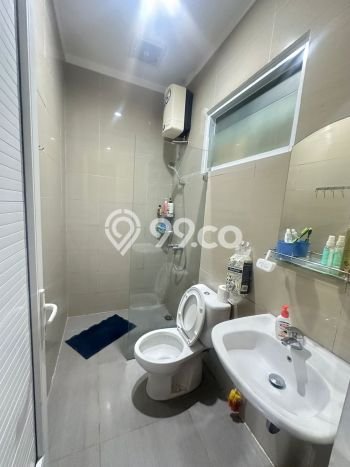 Jarang Ada! Rumah Sewa 5 Kamar Bagus Siap Huni Bintaro Jarang Ada! Rumah Sewa 5 Kamar Bagus Siap Huni Bintaro