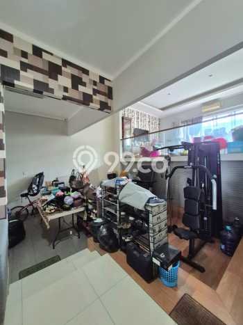 Rumah Elit Modern Siap Huni di Bintaro Tangerang Selatan Rumah Elit Modern Siap Huni di Bintaro Tangerang Selatan