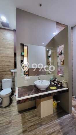 Rumah Luxury Modern Tanpa Renovasi di Bintaro Tangerang Selatan Rumah Luxury Modern Tanpa Renovasi di Bintaro Tangerang Selatan