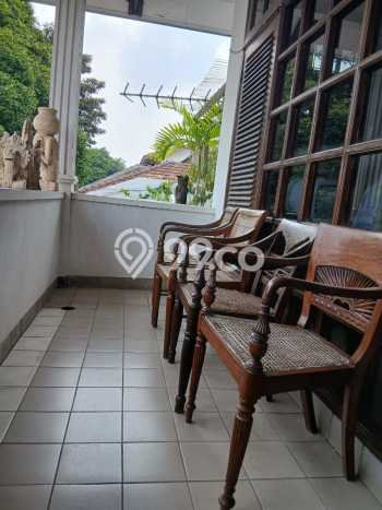 Rumah Elit Modern Tanpa Renovasi di Bintaro Tangerang Selatan Rumah Elit Modern Tanpa Renovasi di Bintaro Tangerang Selatan