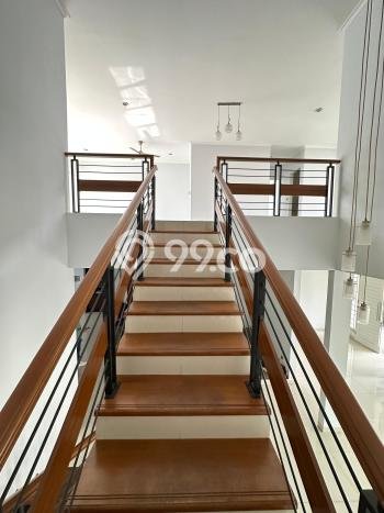 Dijual Rumah Premium dengan Fasilitas Sekitar Komplit di Pesanggrahan, Jakarta Selatan Dijual Rumah Premium dengan Fasilitas Sekitar Komplit di Pesanggrahan, Jakarta Selatan