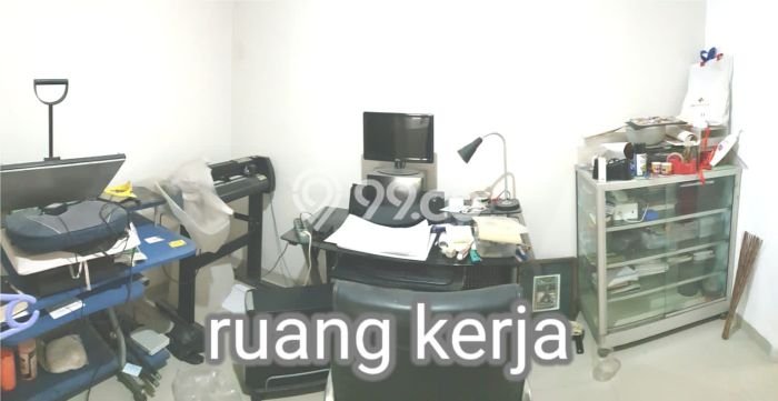 Hunian Mewah LB 300m2 Siap Pakai Desain Elegan di BSD, Tangerang Hunian Mewah LB 300m2 Siap Pakai Desain Elegan di BSD, Tangerang