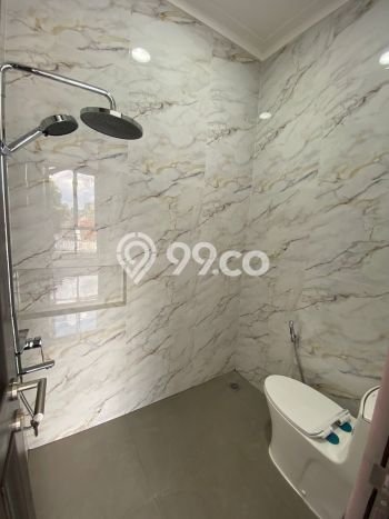 Hunian Elit LB 280m2 Siap Pakai Desain Elegan di Graha Raya Bintaro, Tangerang Selatan Hunian Elit LB 280m2 Siap Pakai Desain Elegan di Graha Raya Bintaro, Tangerang Selatan