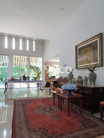 For Sale! Luxury House LT 788m2 Desain Modern di Kemang For Sale! Luxury House LT 788m2 Desain Modern di Kemang