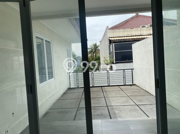For Sale! Luxury House LT 350m2 Desain Elegan di Bintaro For Sale! Luxury House LT 350m2 Desain Elegan di Bintaro