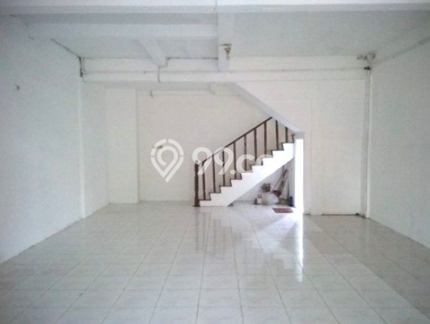 Ruko Dijual di Jakarta Timur LT 58m2 & LB 120m2 Lokasi Terbaik! Ruko Dijual di Jakarta Timur LT 58m2 & LB 120m2 Lokasi Terbaik!