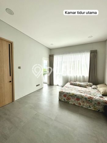 Rumah Mewah Dijual LT 179m2 di Ciputat, Tangerang Selatan Rumah Mewah Dijual LT 179m2 di Ciputat, Tangerang Selatan