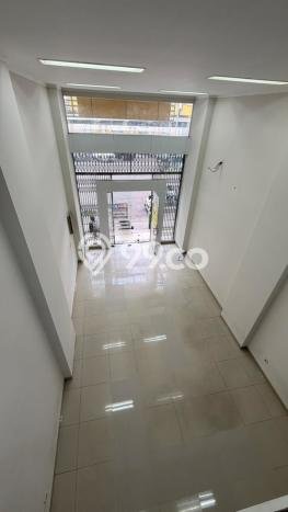 Ruko Disewa di Bekasi dengan LB 220m2 Area Komersial Ramai Ruko Disewa di Bekasi dengan LB 220m2 Area Komersial Ramai