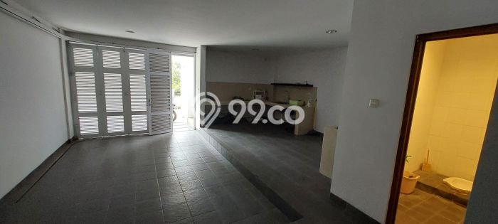 Hunian Elit LB 350m2 Siap Pakai Desain Elegan di Setra Duta, Bandung Hunian Elit LB 350m2 Siap Pakai Desain Elegan di Setra Duta, Bandung