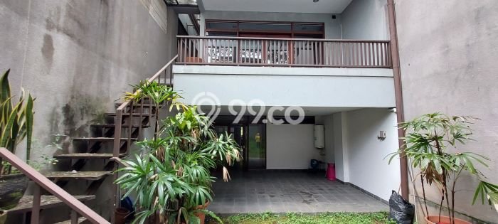Hunian Elit LB 350m2 Siap Pakai Desain Elegan di Setra Duta, Bandung Hunian Elit LB 350m2 Siap Pakai Desain Elegan di Setra Duta, Bandung