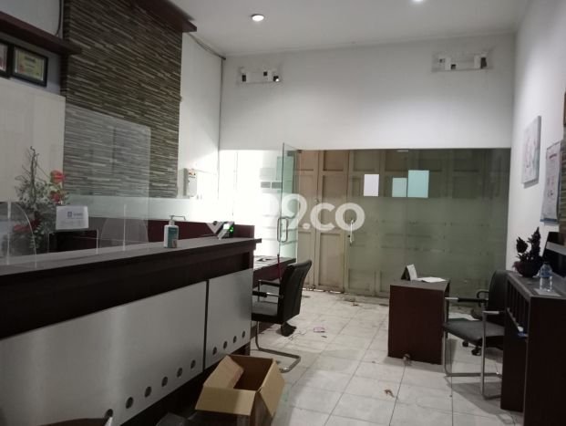 Ruko Dijual di Bandung LT 133m2 & LB 180m2 Lokasi Terbaik! Ruko Dijual di Bandung LT 133m2 & LB 180m2 Lokasi Terbaik!