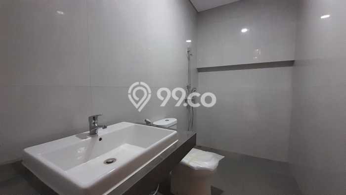 Rumah Elit Modern Tanpa Renovasi di Setra Duta Bandung Rumah Elit Modern Tanpa Renovasi di Setra Duta Bandung