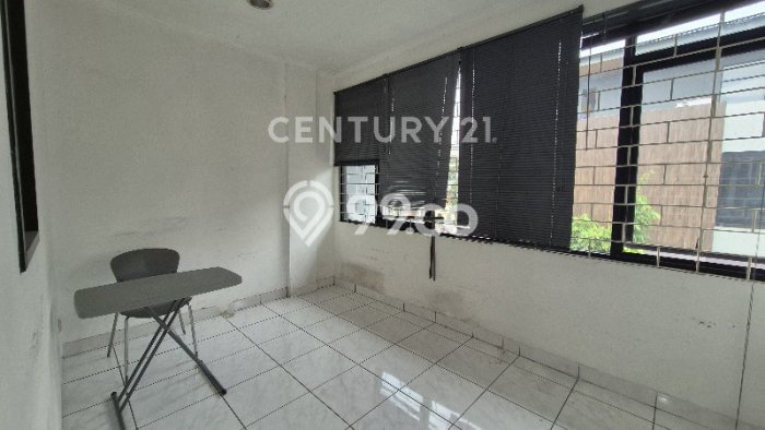 FOR RENT! Ruko di Setra Duta Cocok untuk Bisnis 250m2 FOR RENT! Ruko di Setra Duta Cocok untuk Bisnis 250m2