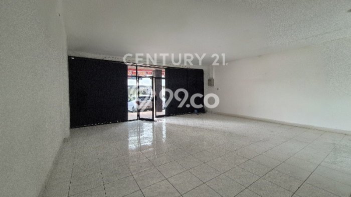 FOR RENT! Ruko di Setra Duta Cocok untuk Bisnis 250m2 FOR RENT! Ruko di Setra Duta Cocok untuk Bisnis 250m2