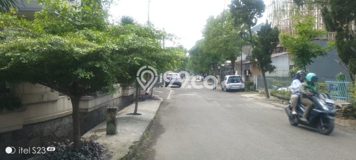 Hunian Mewah Dijual LT 200m2 di Astanaanyar, Bandung Hunian Mewah Dijual LT 200m2 di Astanaanyar, Bandung