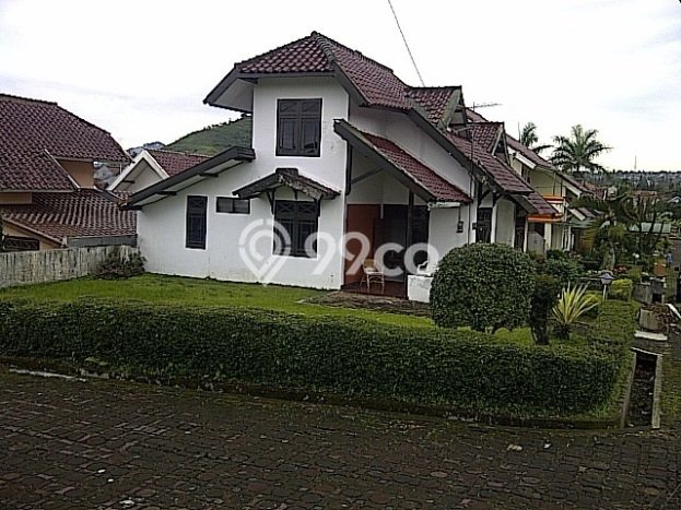 Tempat Ideal! Vila Kawasan Cipanas, Ukuran 282m2m², Kondisi Terbaik Tempat Ideal! Vila Kawasan Cipanas, Ukuran 282m2m², Kondisi Terbaik