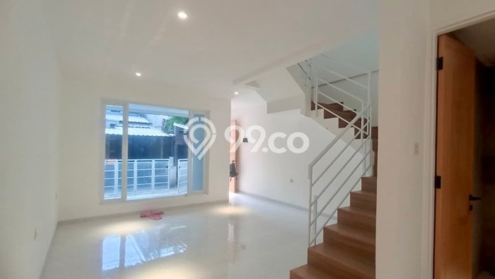 Rumah Strategis Modern Lb 125m2 di Kelapa Gading, Jakarta Utara Rumah Strategis Modern Lb 125m2 di Kelapa Gading, Jakarta Utara
