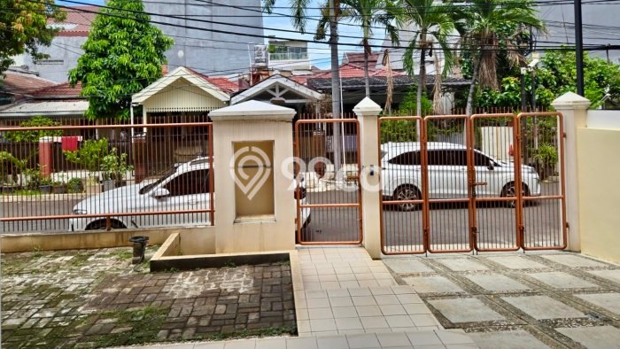 Rumah Mewah Siap Huni LT 200m2 di Kelapa Gading, Jakarta Utara Rumah Mewah Siap Huni LT 200m2 di Kelapa Gading, Jakarta Utara