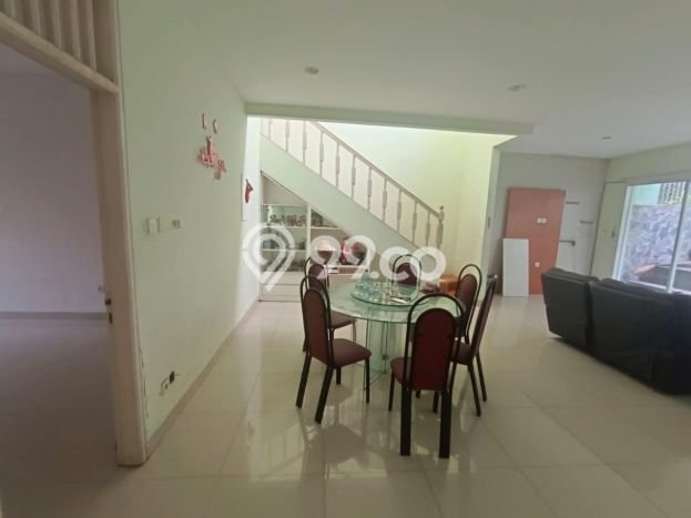 Siap Huni Rumah Mewah 4 Kamar di Karawaci Dekat ke Mana Saja Siap Huni Rumah Mewah 4 Kamar di Karawaci Dekat ke Mana Saja