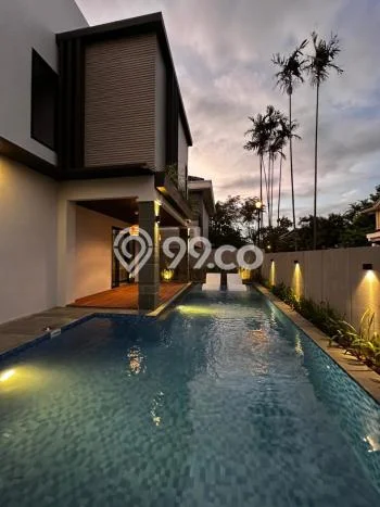 Ready to Use! Luxury House LT 215m2 Desain Modern di Lippo Karawaci Ready to Use! Luxury House LT 215m2 Desain Modern di Lippo Karawaci