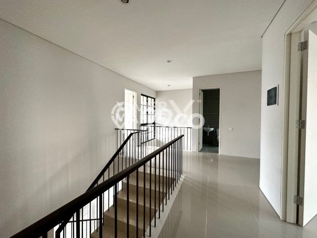 For Sale! Premium House LT 210m2 Desain Elegan di Villa Puncak Tidar For Sale! Premium House LT 210m2 Desain Elegan di Villa Puncak Tidar