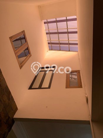 Rumah Strategis Modern Lb 239m2 di Blimbing, Malang Rumah Strategis Modern Lb 239m2 di Blimbing, Malang