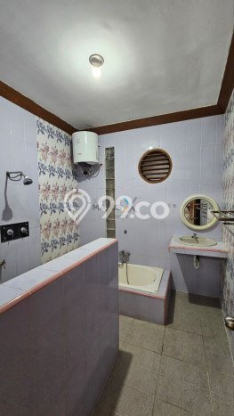 For Sale! Premium House LT 588m2 Desain Elegan di Soekarno Hatta For Sale! Premium House LT 588m2 Desain Elegan di Soekarno Hatta