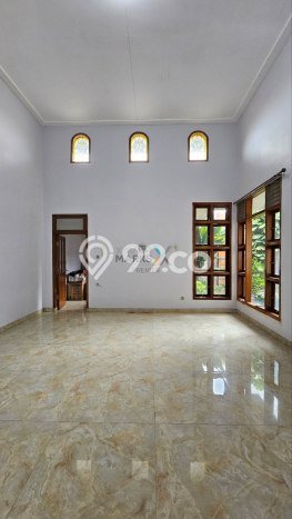 For Sale! Premium House LT 588m2 Desain Elegan di Soekarno Hatta For Sale! Premium House LT 588m2 Desain Elegan di Soekarno Hatta