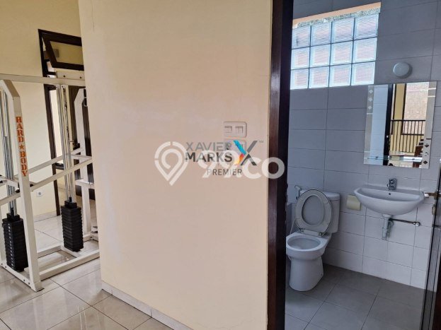 Rumah Mewah LB 467m2 Siap Pakai Desain Elegan di Malang Kota, Malang Rumah Mewah LB 467m2 Siap Pakai Desain Elegan di Malang Kota, Malang