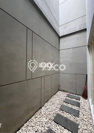 Rumah Elit Modern Tanpa Renovasi di Soekarno Hatta Malang Rumah Elit Modern Tanpa Renovasi di Soekarno Hatta Malang